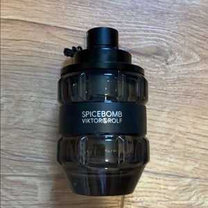 Men’s Viktor & Rolf Spicebomb cologne